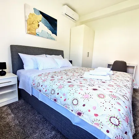 Mis * Τρέμπινιε