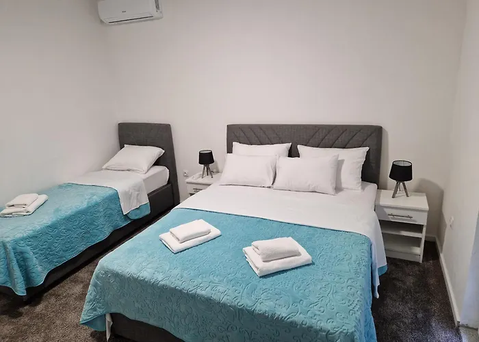 Mis تريبينيي