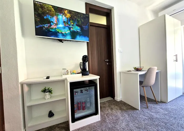 Mis تريبينيي